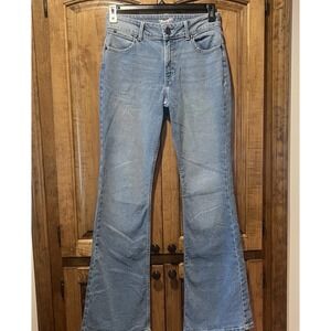 Wrangler Flare Bell Bottom Med‎ Wash Women's size 5X34